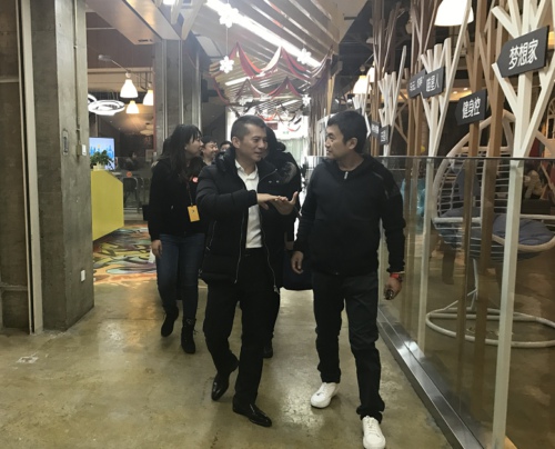 俊发集团董事长李俊一行参观考察链家优客工厂